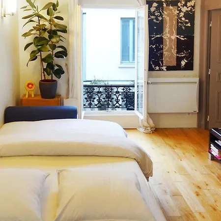 Bel En Plein Montmartre Ideal Pour 2 A 4 Personnes * Paris