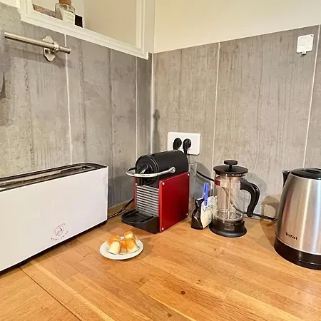 Bel En Plein Montmartre Ideal Pour 2 A 4 Personnes Apartment Paris