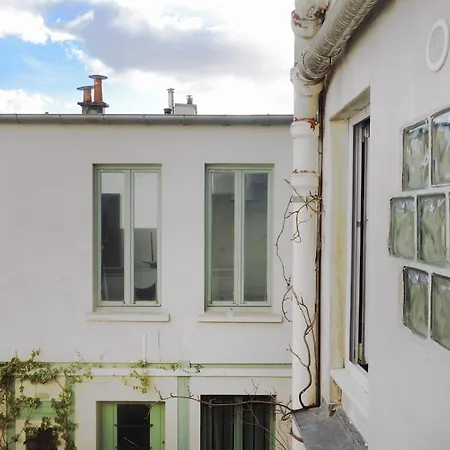 Bel En Plein Montmartre Ideal Pour 2 A 4 Personnes *