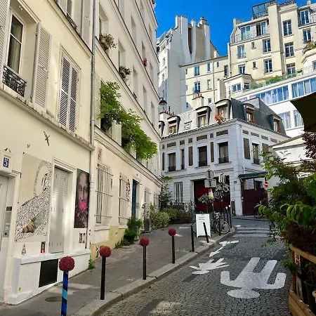 Bel En Plein Montmartre Ideal Pour 2 A 4 Personnes